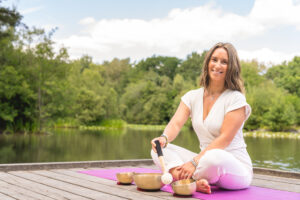 EmmaMartinMindfulness–BrandPhotosbyClairewiththeCamera BrandPhotographerSurrey6of80 300x200
