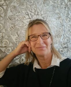 ME 246x300